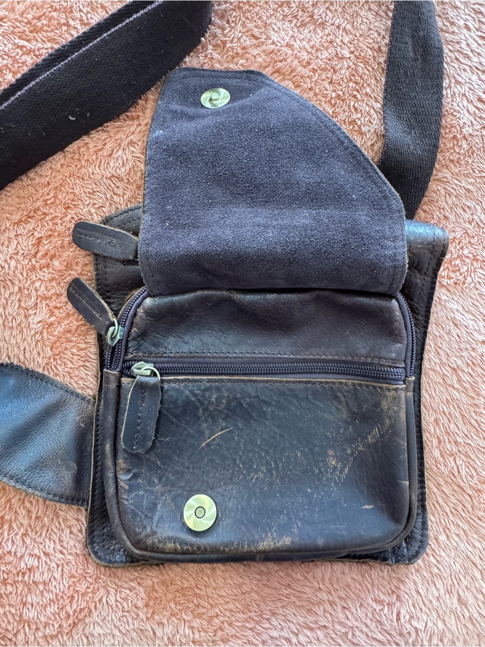 Men's Brown Leather Messenger Crossbody Bag - Picture 5 of 16